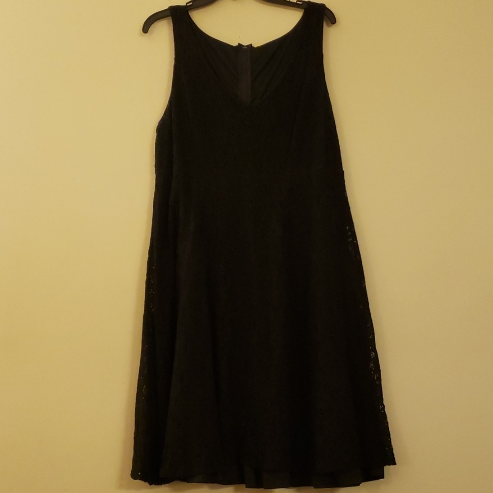 Black Lace Sleeveless Dress